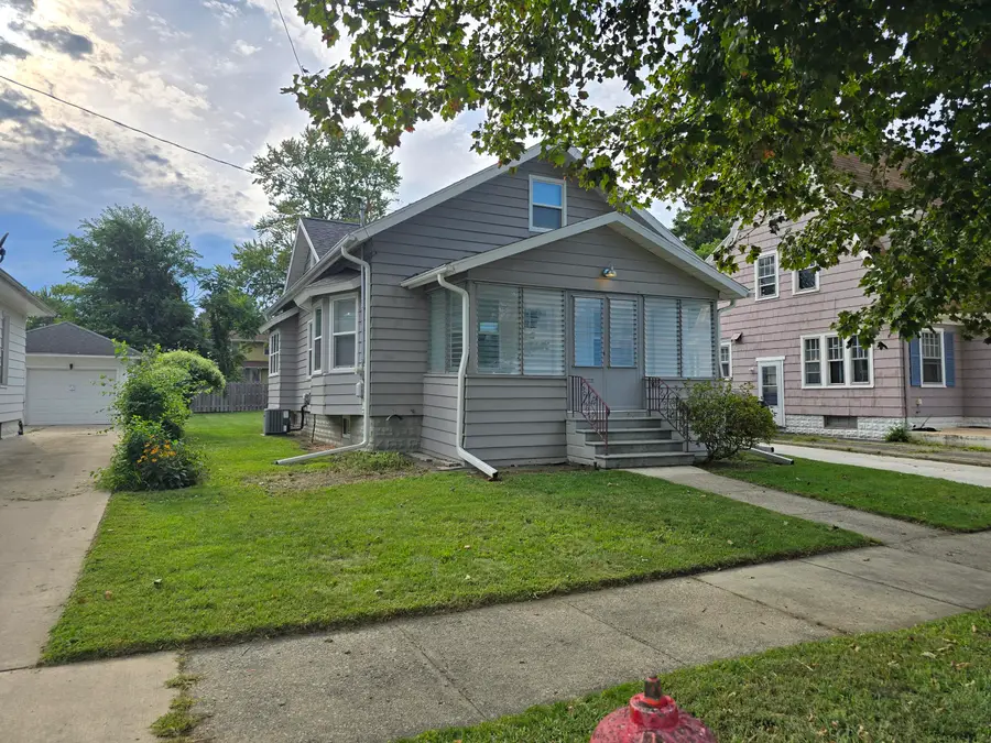 110 N Higby Street, Jackson, MI 49202 - #2