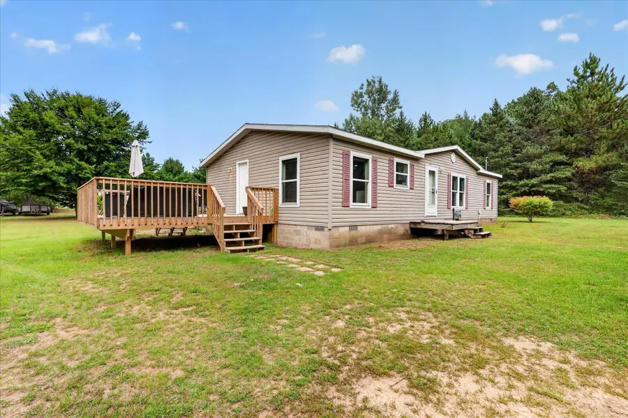 16468 W Howard City Edmore Road, Howard City, MI 49329 - #2