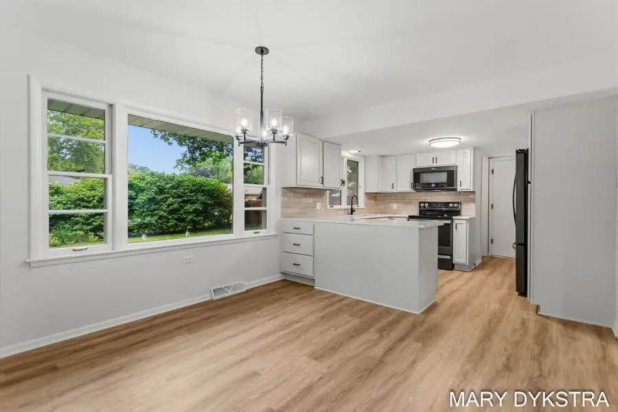 409 W Lakewood Boulevard, Holland, MI 49424 - #3