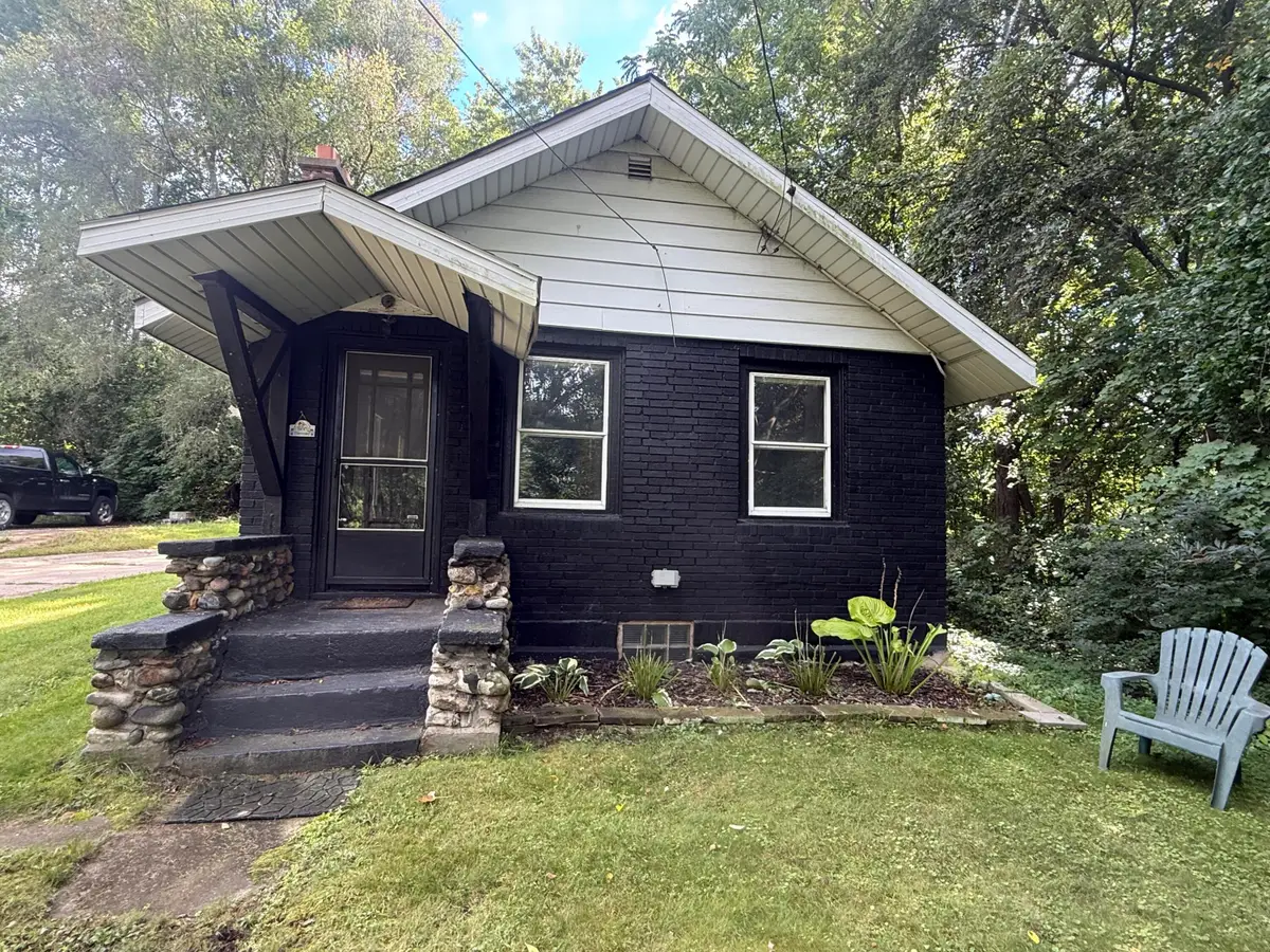 319 Watts Street, Jackson, MI 49203 - #1