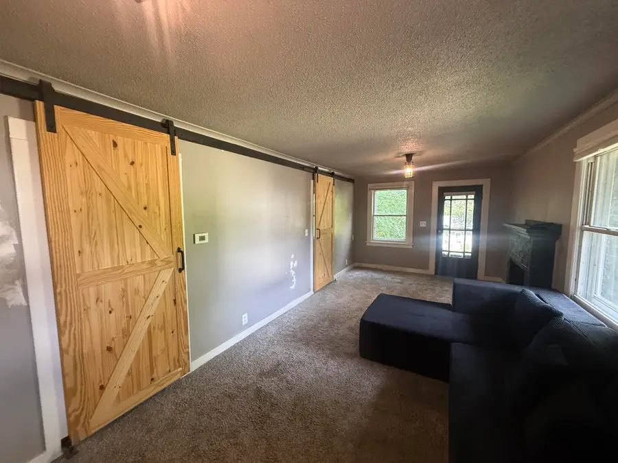 319 Watts Street, Jackson, MI 49203 - #2