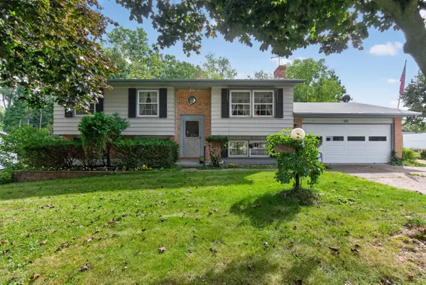 611 Charleston Road, Lansing, MI 48917