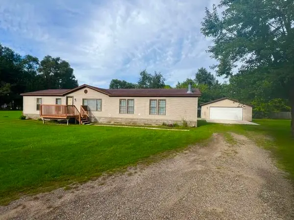6596 Middleton Drive, Greenville, MI 48838