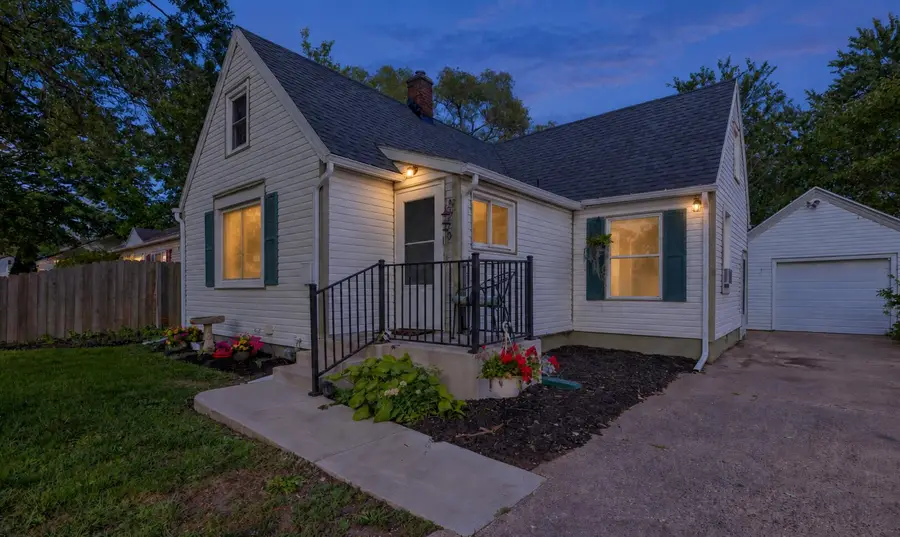 2920 Charlesgate Avenue Sw, Wyoming, MI 49509 - #3