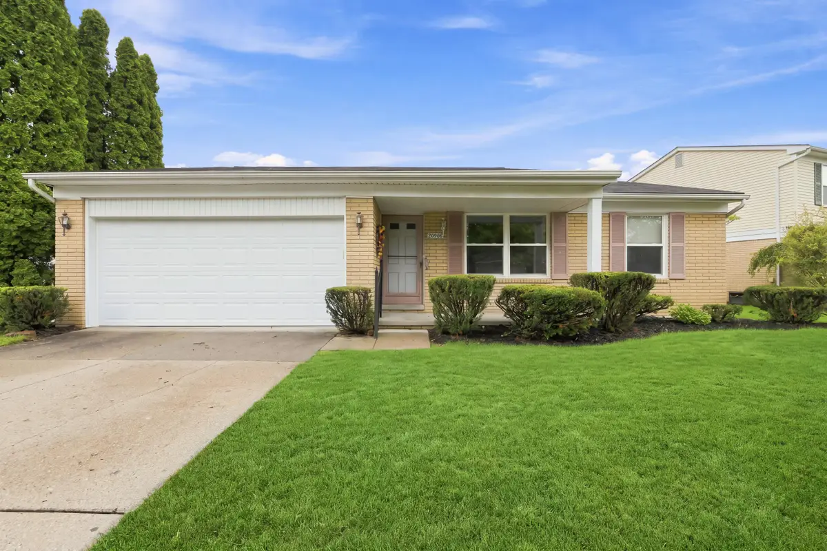 29253 Perth Street, Livonia, MI 48154 - #1