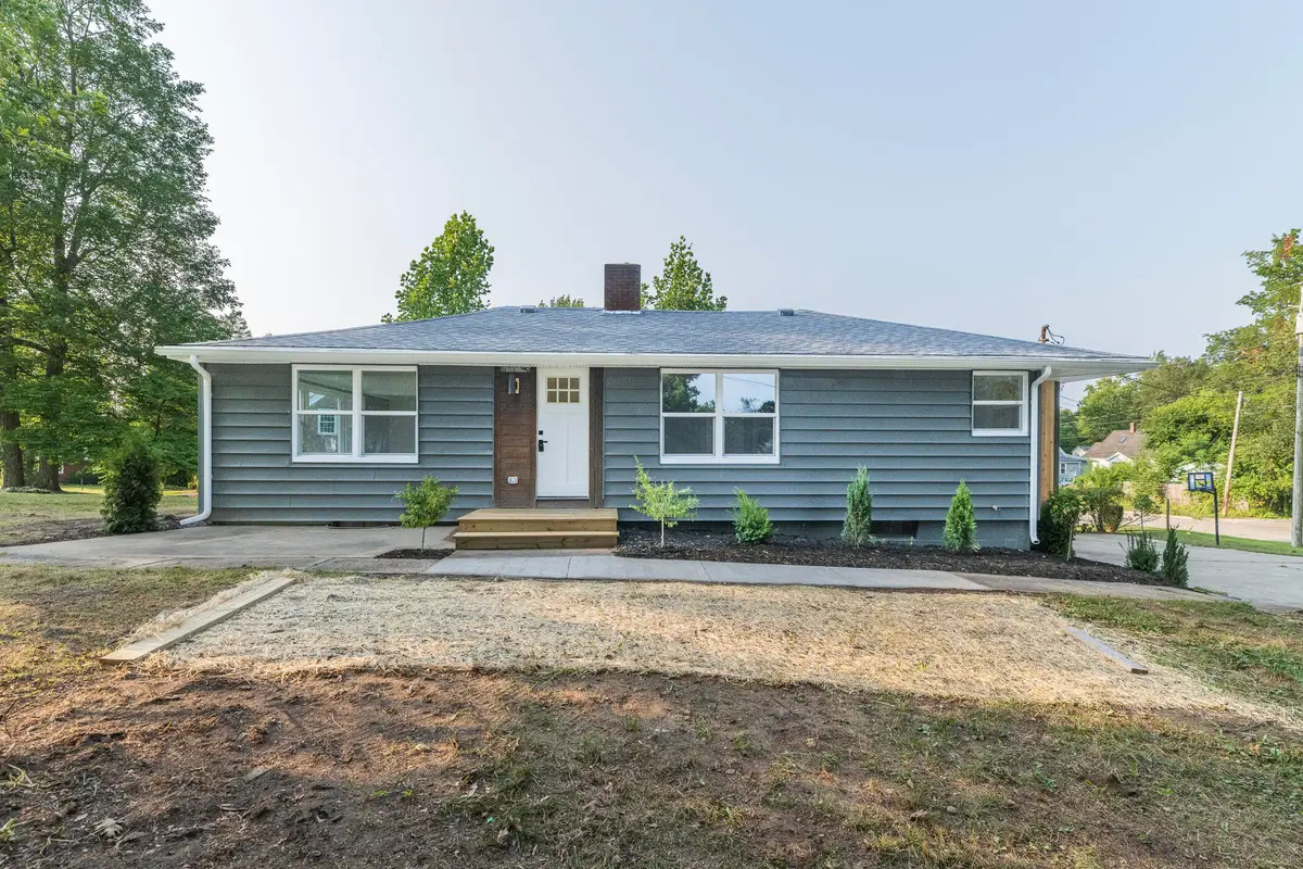 512 Green Street, Dowagiac, MI 49047 - #1