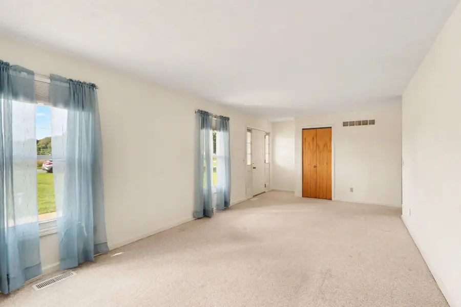 8198 N 37th Street, Richland, MI 49083 - #3