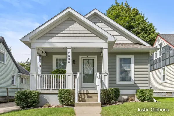 2030 Clifton Avenue, Lansing, MI 48910