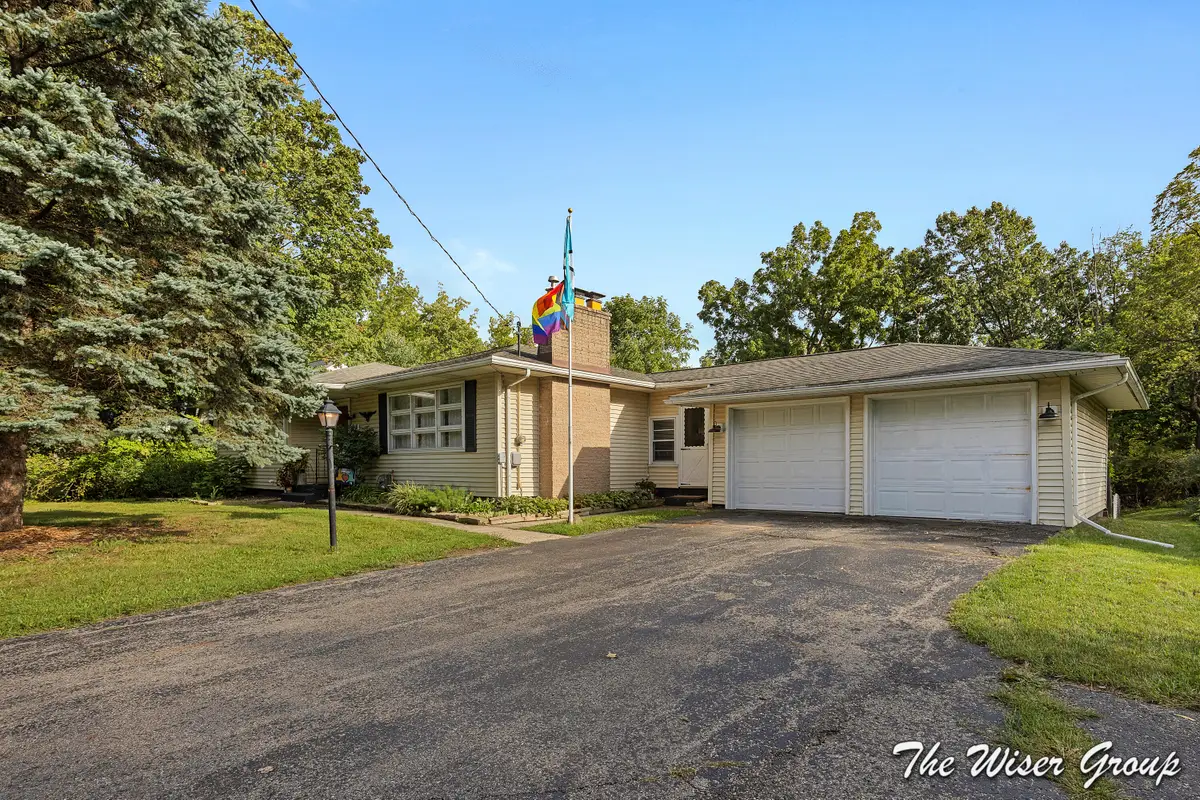 1910 Knapp Street Ne, Grand Rapids, MI 49505 - #1