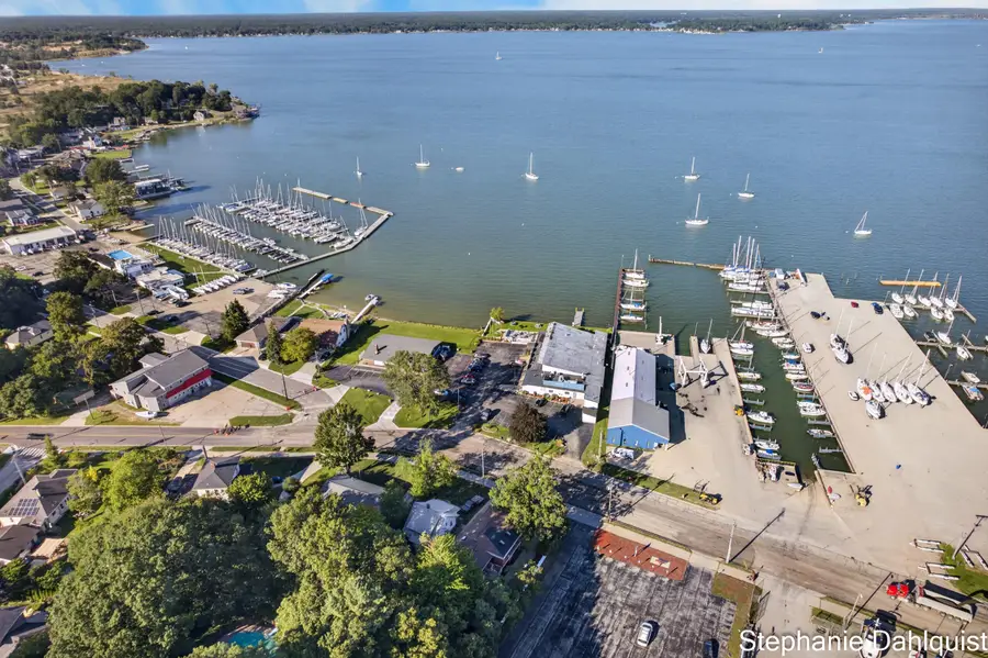 3135 Lakeshore Drive, Muskegon, MI 49441 - #3