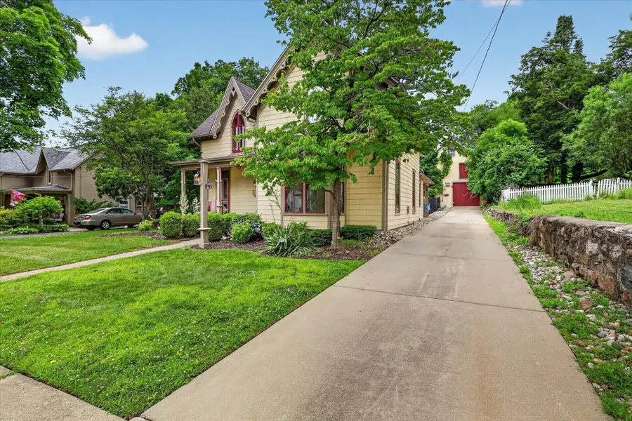 347 N Madison Street, Marshall, MI 49068 - #3