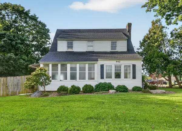 442 Riverview Drive, Plainwell, MI 49080
