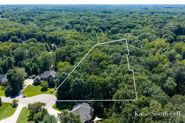 7670 Wood Violet Court Se, Grand Rapids, MI 49546