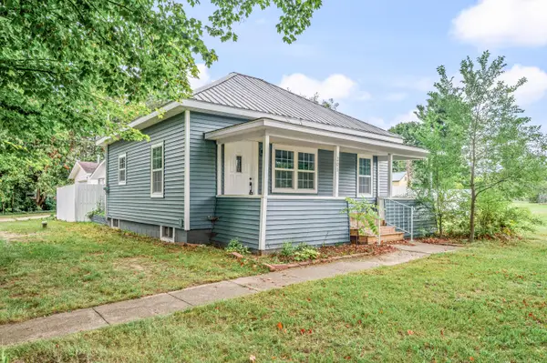 301 E Angel Avenue, Barryton, MI 49305