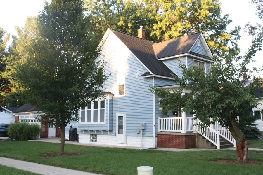522 E Lincoln Avenue, Zeeland, MI 49464 - #3