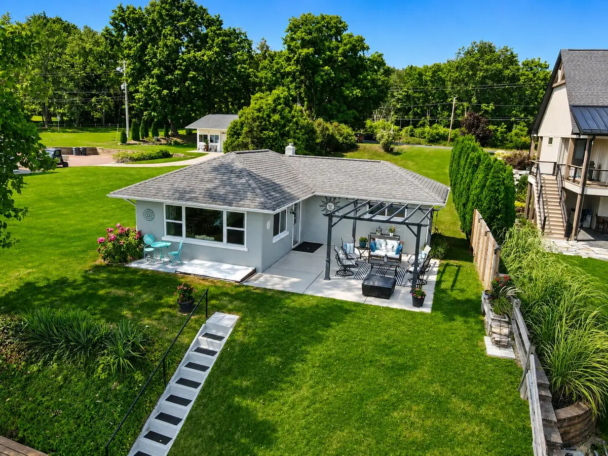 8169 W Pq Avenue, Kalamazoo, MI 49009 - #1
