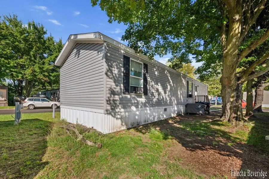 1281 E Pontaluna Road #101, Norton Shores, MI 49456 - #2