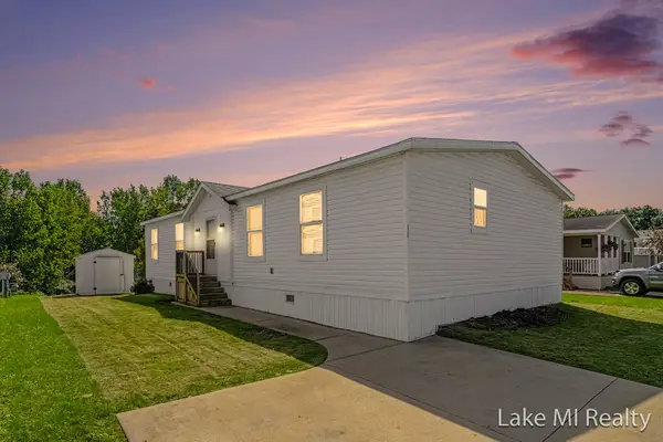 104 Gardens Boulevard Nw, Grand Rapids, MI 49534