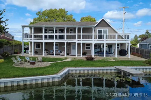 494 S Shore Drive, Caledonia, MI 49316