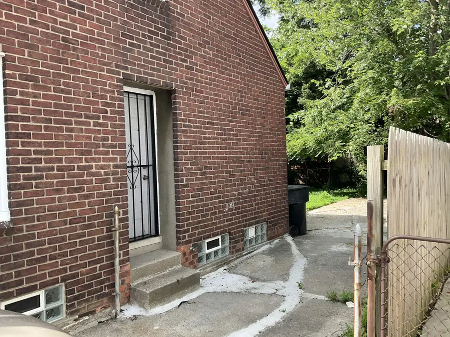 20233 Moross Road, Detroit, MI 48224 - #2