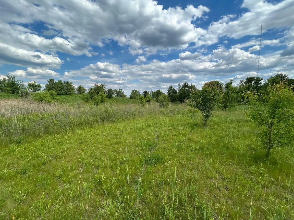 1075 Henze Drive Nw, Comstock Park, MI 49321 - #1