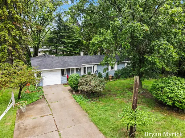 819 W 25th Street, Holland, MI 49423