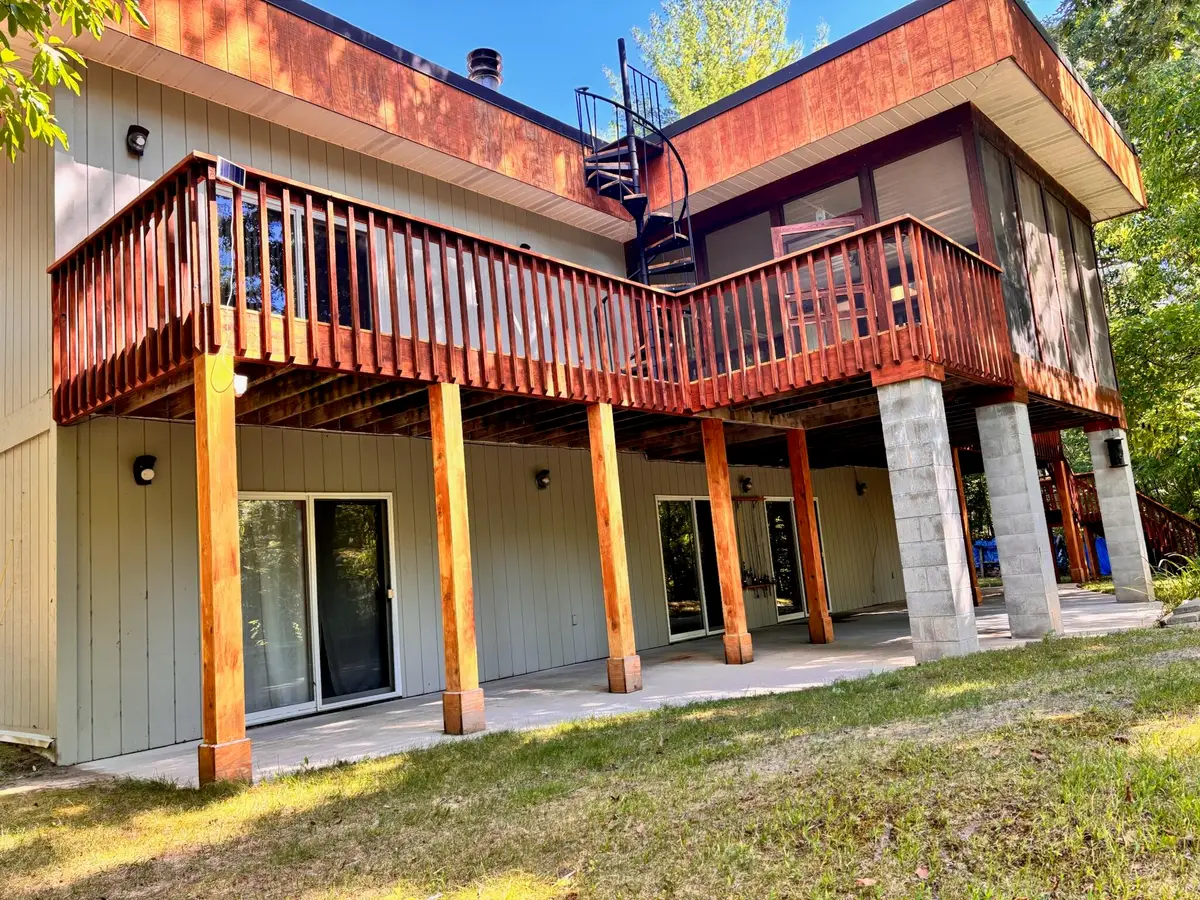 1001 S 10 1/2 Mile Road, Midland, MI 48640 - #1