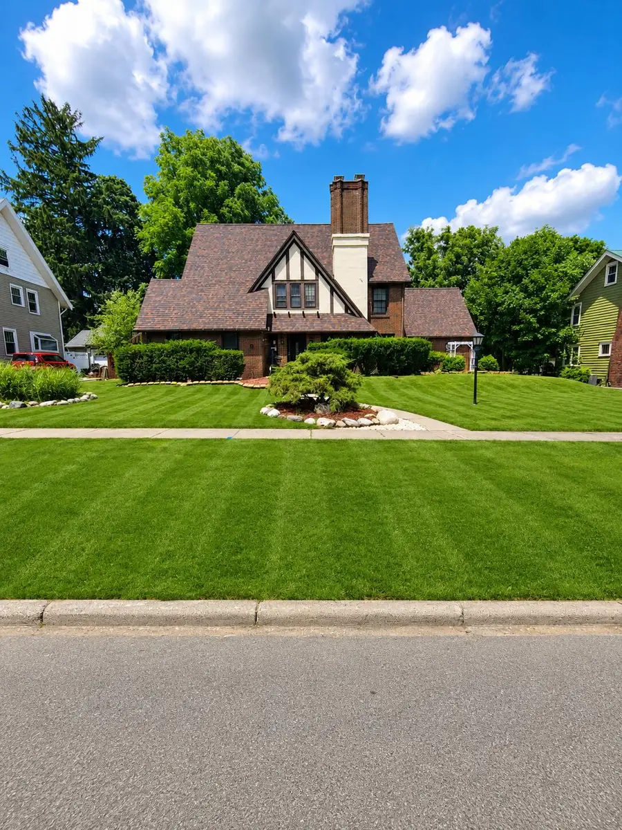 746 Oakridge Drive, Jackson, MI 49203 - #2