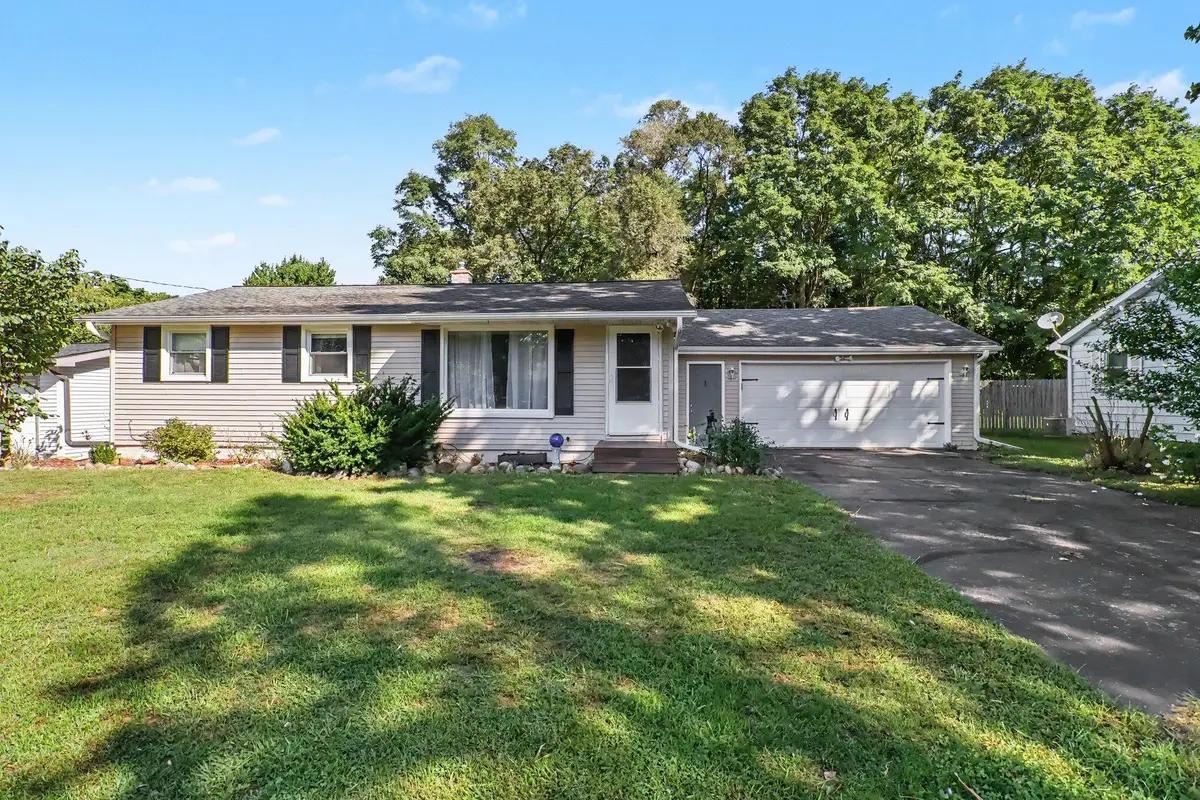 4322 W A B Avenue, Plainwell, MI 49080 - #1