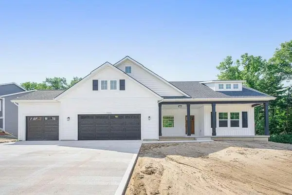 4199 3 Mile Road Ne, Grand Rapids, MI 49525