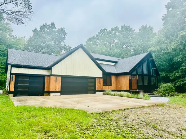 1505 N Green Creek Road, Muskegon, MI 49445