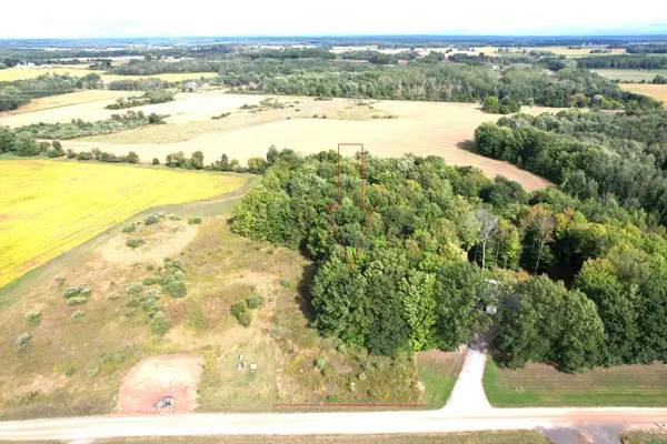 W Waters Edge Dr Drive W #3, Scottville, MI 49454