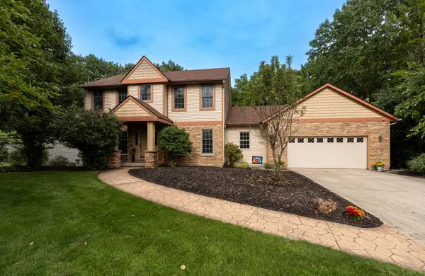 1621 Falcon Crest Drive Ne, Grand Rapids, MI 49525