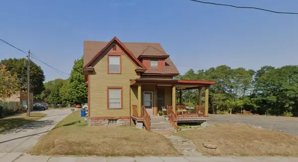 250 6th Street, Manistee, MI 49660