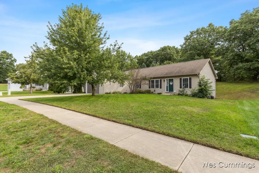 469 Country Meadows Drive Ne, Comstock Park, MI 49321 - #3