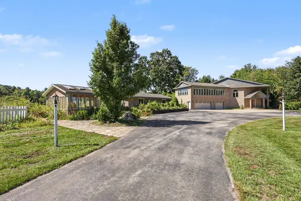 4901 S Hilton Park Road, Fruitport, MI 49415