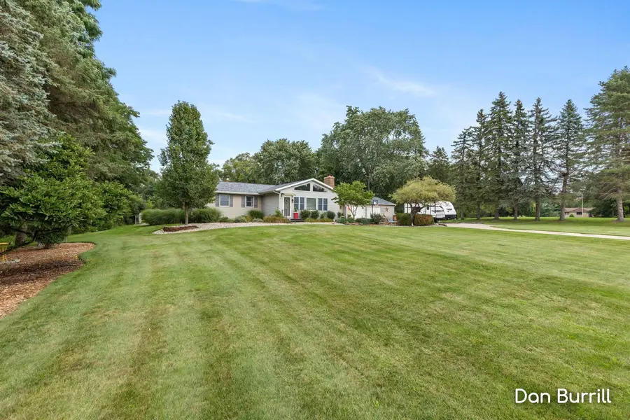 10679 Keystone Drive Ne, Ada, MI 49301 - #2