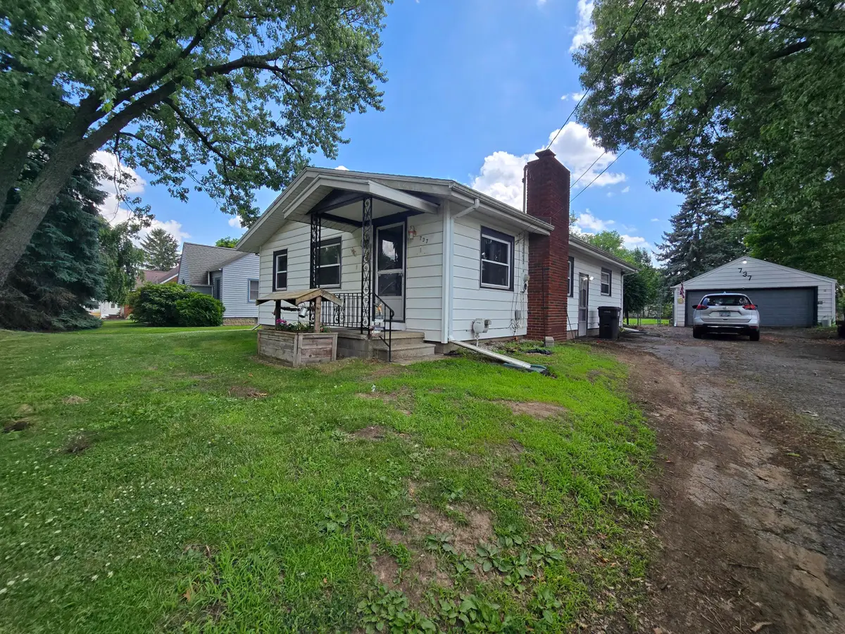 737 Royal Drive, Jackson, MI 49202 - #1