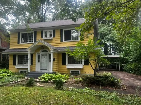 319 Aurora Street Se, Grand Rapids, MI 49507