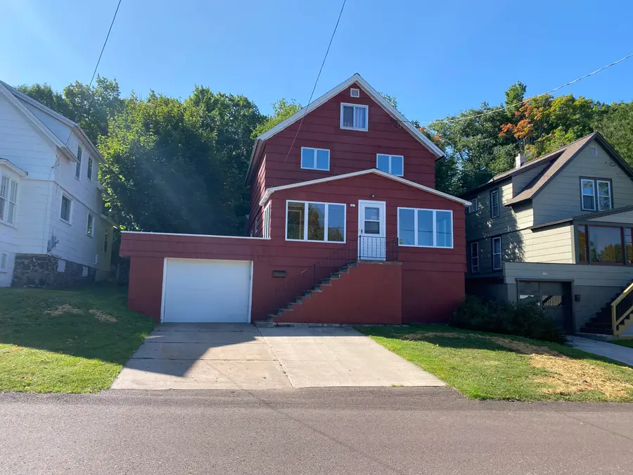 307 Calverley Avenue, Houghton, MI 49931 - #3
