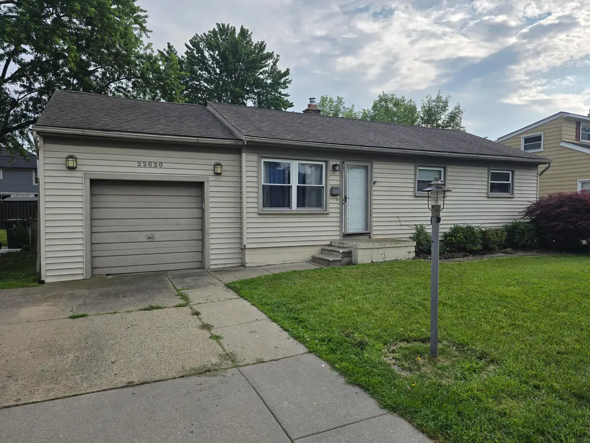 22620 Stephens Street, Saint Clair Shores, MI 48080 - #1