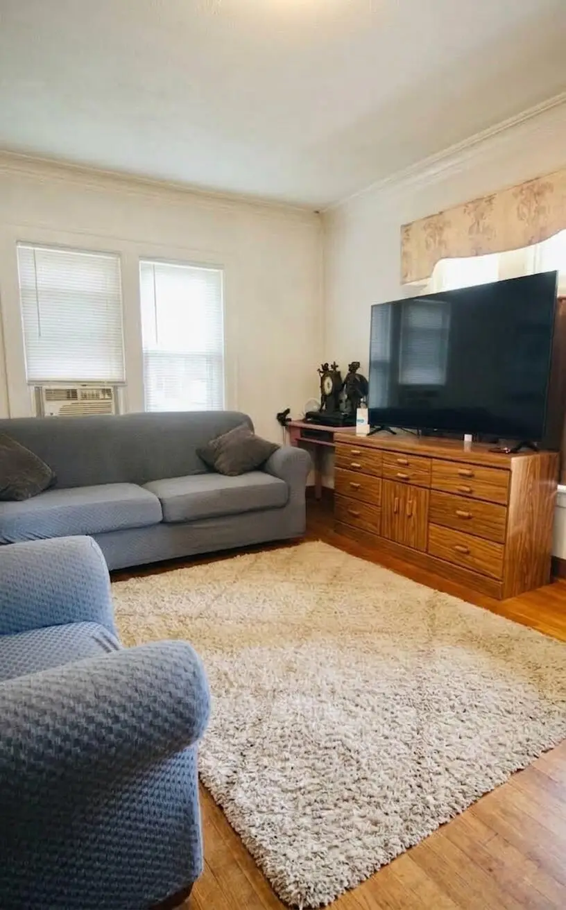 907 Burton Street Sw, Wyoming, MI 49509 - #3
