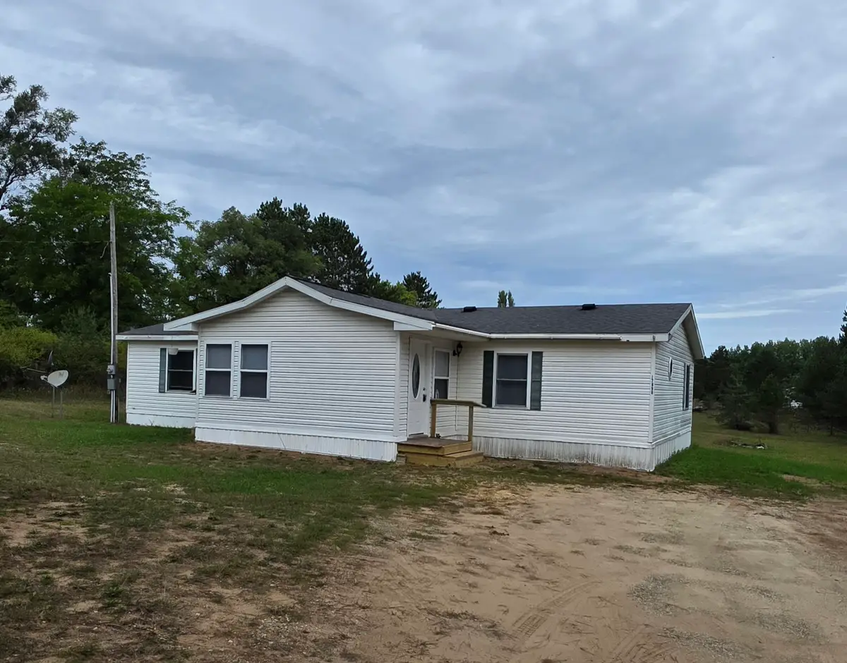 17890 3 Mile Rd, Hersey, MI 49639 - #1