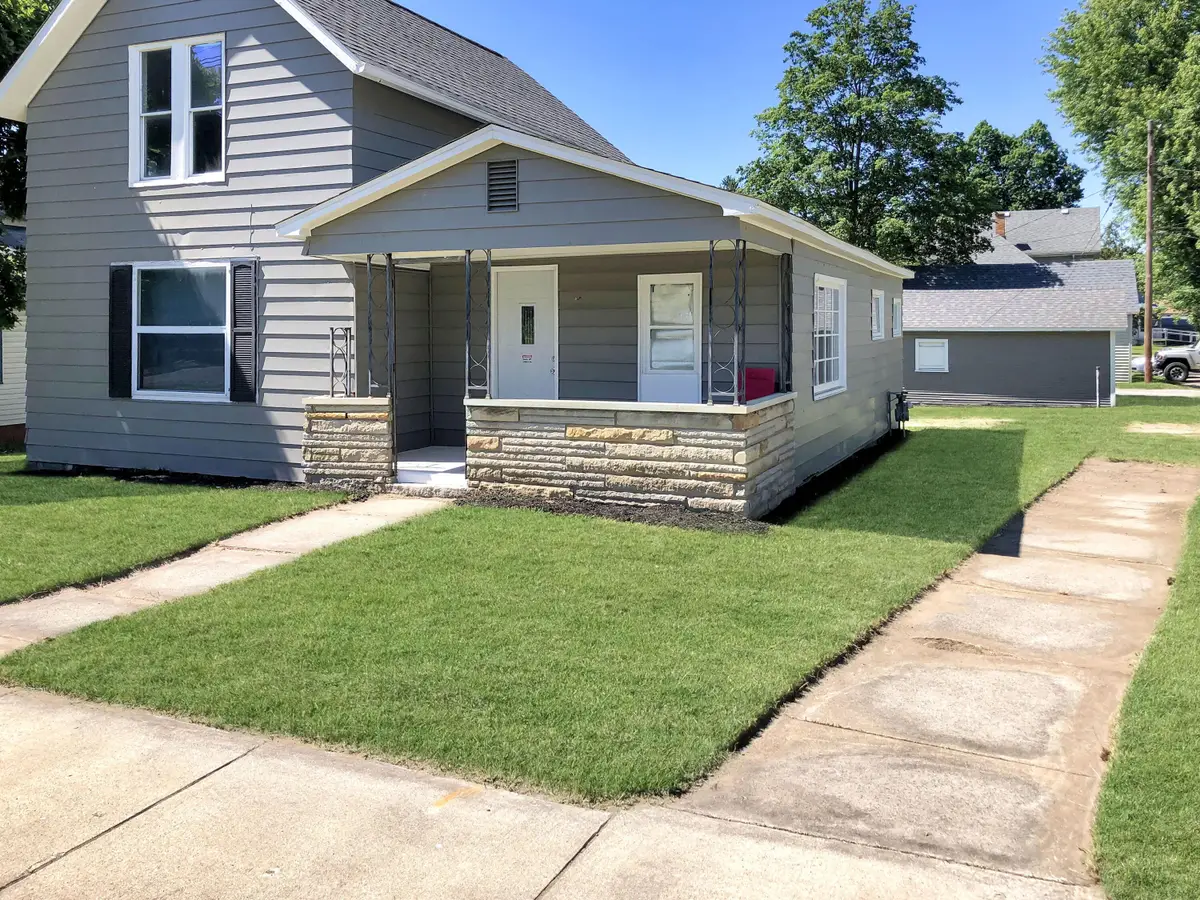 404 W Saint Joseph Street, Watervliet, MI 49098 - #1