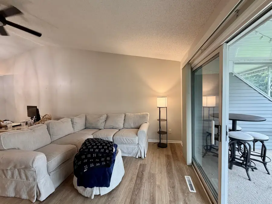 161 Laurelwood Court Sw #98, Grand Rapids, MI 49548 - #3