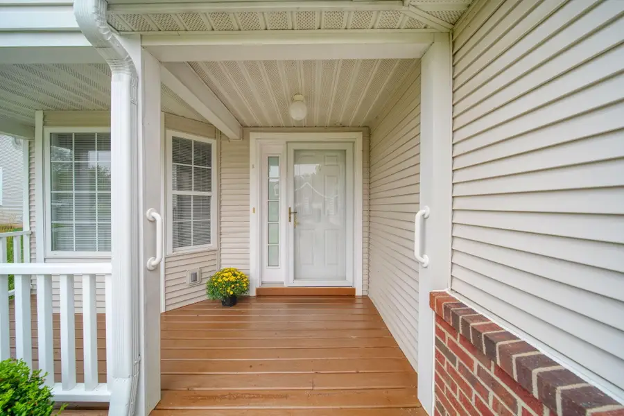 846 E Barrington Circle, Jackson, MI 49203 - #3