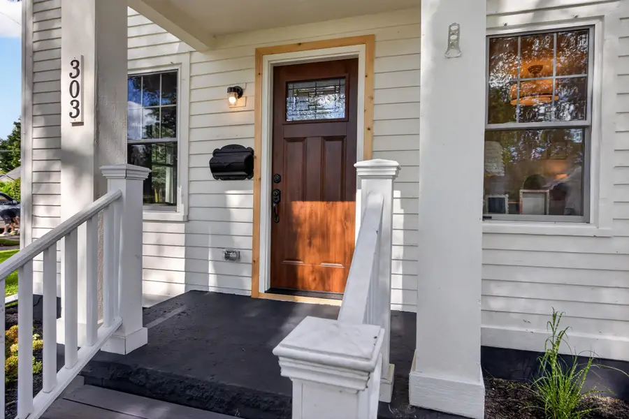 303 E Middle Street, Chelsea, MI 48118 - #2