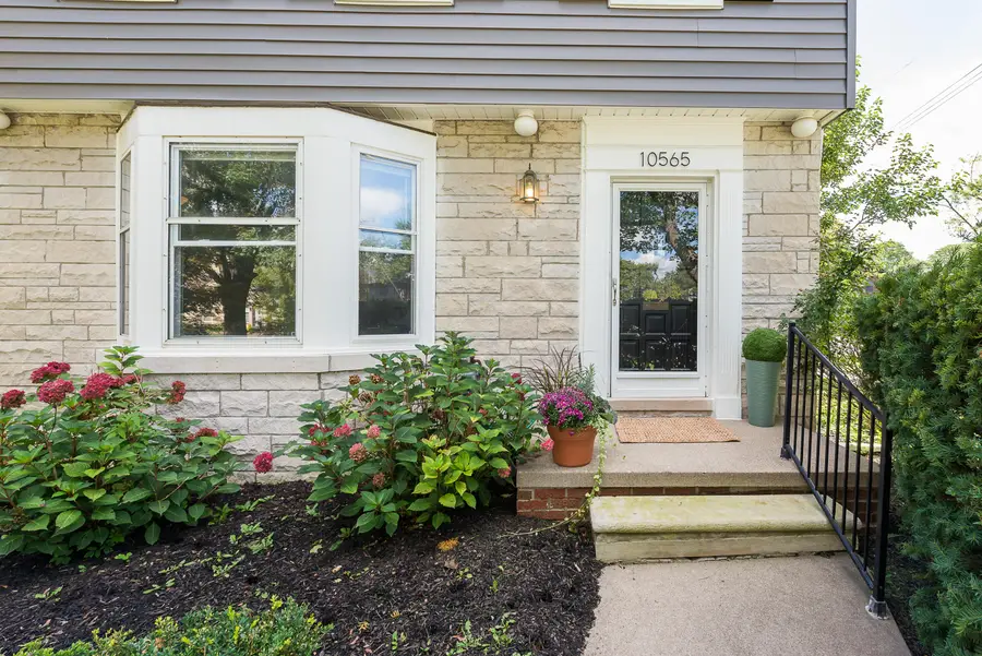 10565 Vernon Avenue, Huntington Woods, MI 48070 - #3