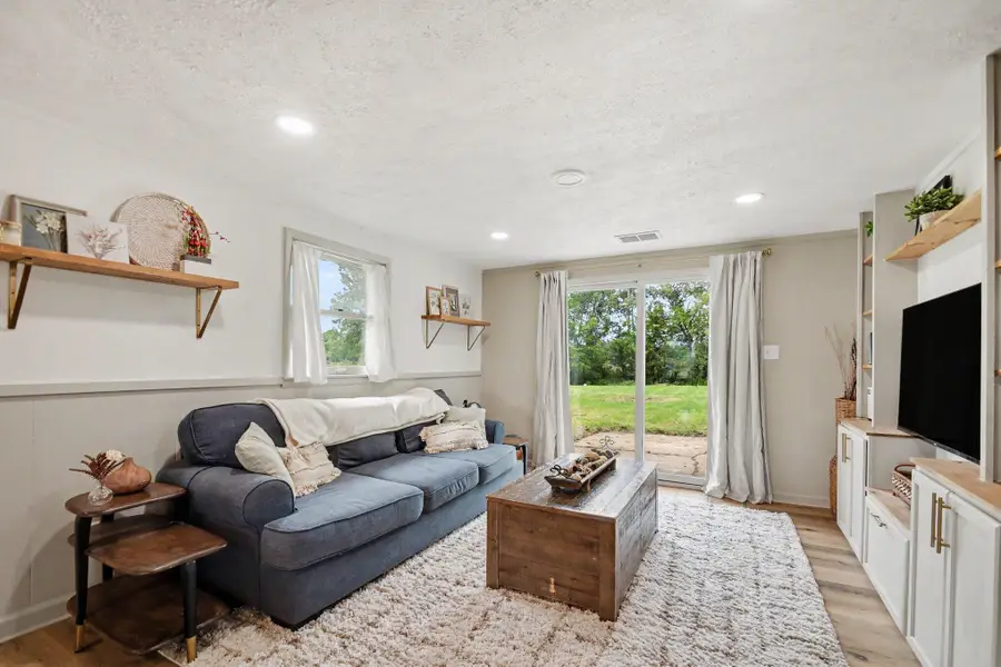 2375 W Us Highway 12, Niles, MI 49120 - #2
