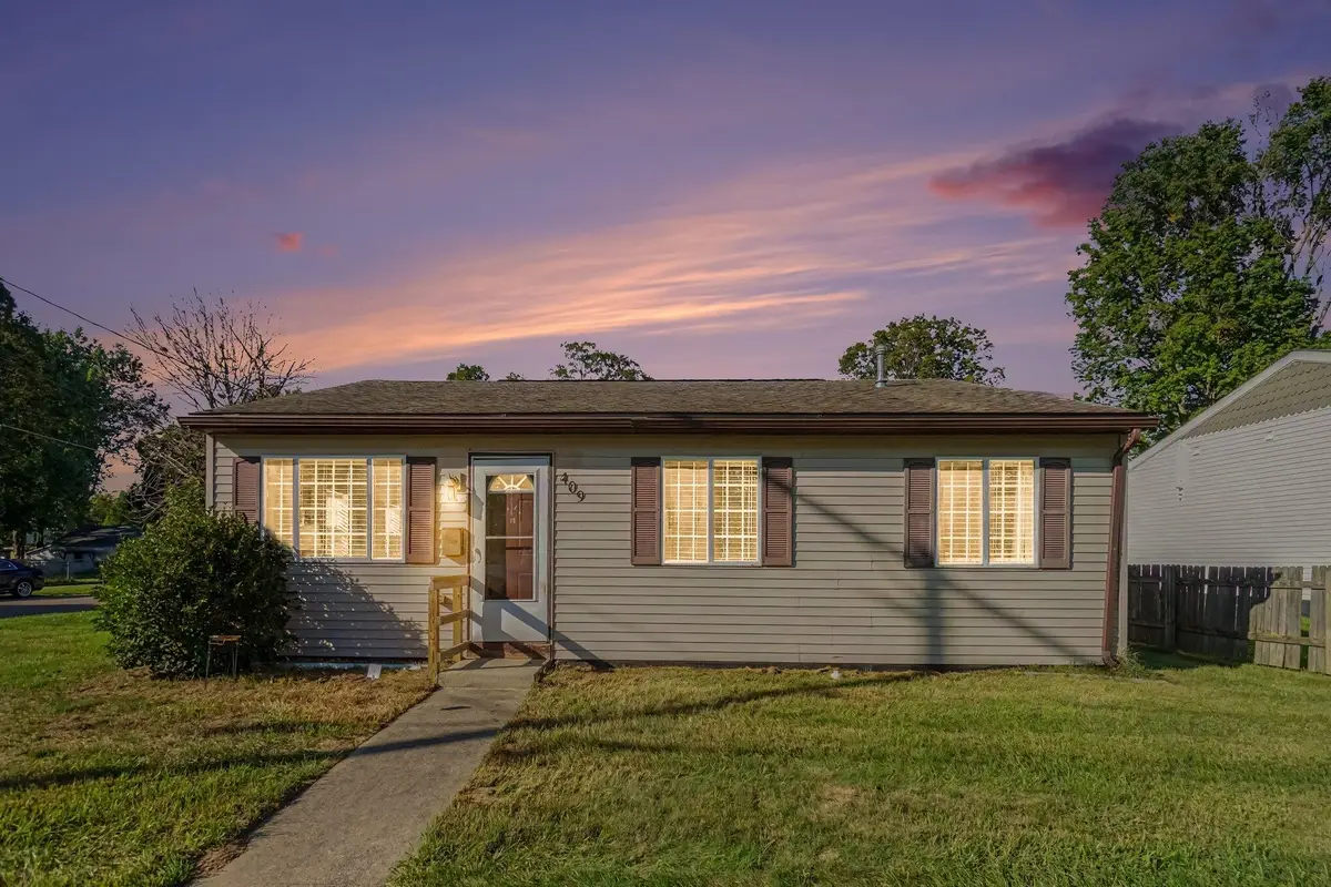 409 E Division Street, Vicksburg, MI 49097 - #1